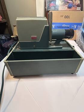 Argus Pbb-300 300 Desktop 35mm Slide Projector Portable Table Top With Case And F/3.5 Lens