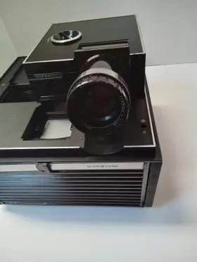 977q Bell And Howell Vintage Slide Cube Projector Model - Power Tested Works
