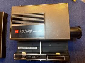 Gaf 1670 Slide Projector With Wired Remote