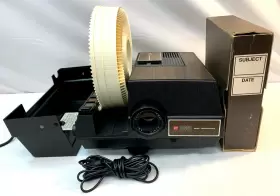 386-m4 Gaf Vintage 1600e Slide Projector/model And 100 Tray No Remote