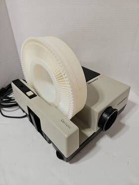 Hanimex 2400ef Auto Focus Rondette Slide Projector Great Condition With Box