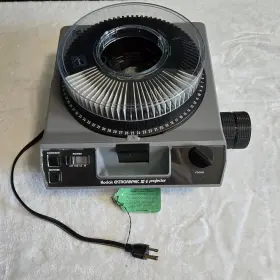 227213 Kodak Ektagraphic Iii E Slide Projector Works