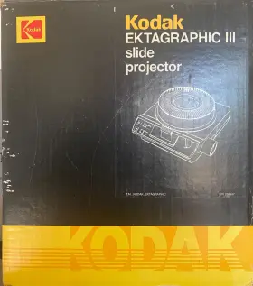 258947 Kodak Ektagraphic Iii E Slide Projector With Carousel And Remote Control