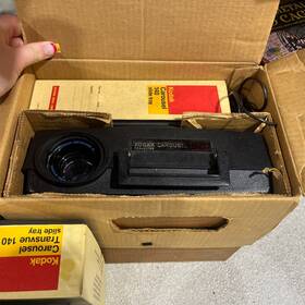Kodak 650hk 650 Hk Carousel Projector With 5 Slide Trays