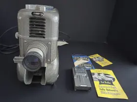 K0668 La Belle Labelle Automatic Slide Projector Model 200 Viewer Pak Vintage Untested