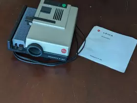P150 Leica Pradovit 35mm Slide Projector With Hektor P2 85mm Works