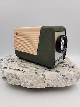 Manon Cabin 702289 Rare Vintage Slide Projector 75mm 2.5 Tested Mini Shelf Display