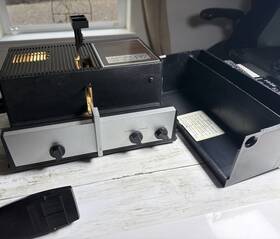 Montgomery Ward 67-639 Vintage Slide Projector Auto-focus 880 Working With Remote Cord