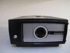 Montgomery Ward 777q Vintage Slide Projector With Remote Tray Carousel