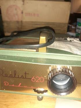 Realist 3151 Vintage 620 Deluxe Slide Projector