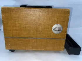 P-555 Revere Slide Projector Auto Magaine Model