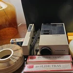 Hanimex 2400EF Desktop Portable 35MM Slide Projector With Trays,lamp Etc Used. Price: $79.50.